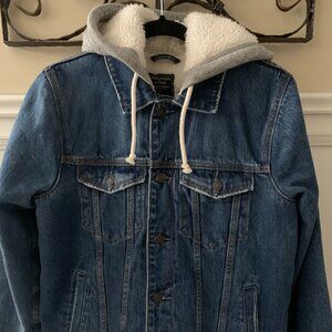 Abercrombie and Fitch Jean/Demin Jacket Fully Lined